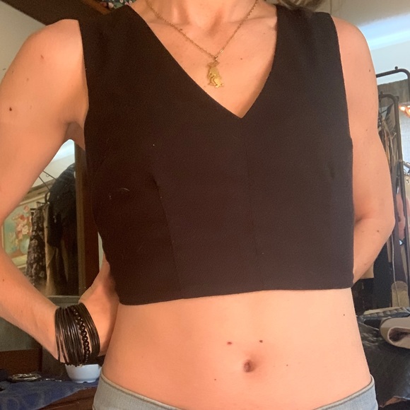 F21 Black Crop V Neck Top ZIP Back - Picture 2 of 11